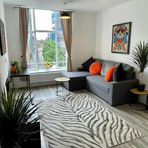 Nero View, High Street Apartment